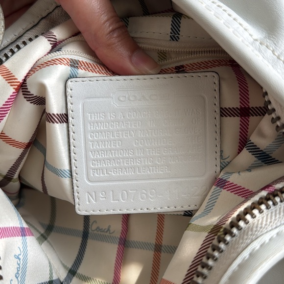 Coach White Sling /Shoulder Leather Bucket Bag - Picture 10 of 13